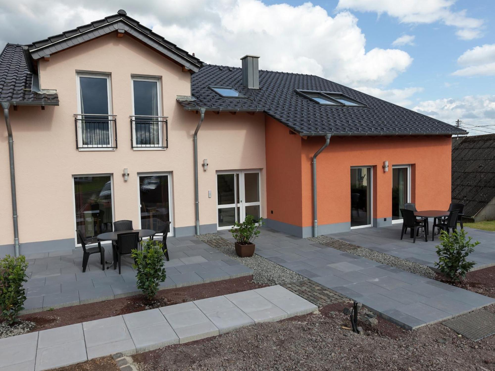 Lovely Modern Apartment With Private Terrace Ellscheid 外观 照片